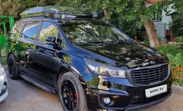 Kia Carnival 2017 года за 13 900 000 тг. в Астана фото 2