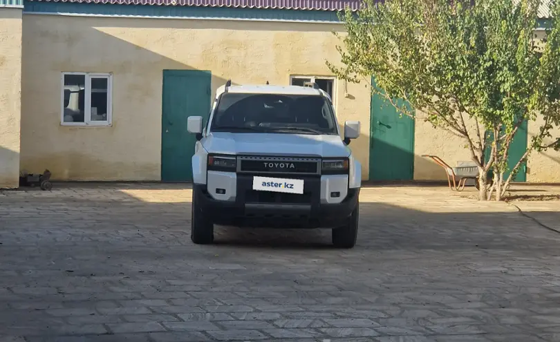 Toyota Land Cruiser Prado 2024 года за 32 000 000 тг. в Актау