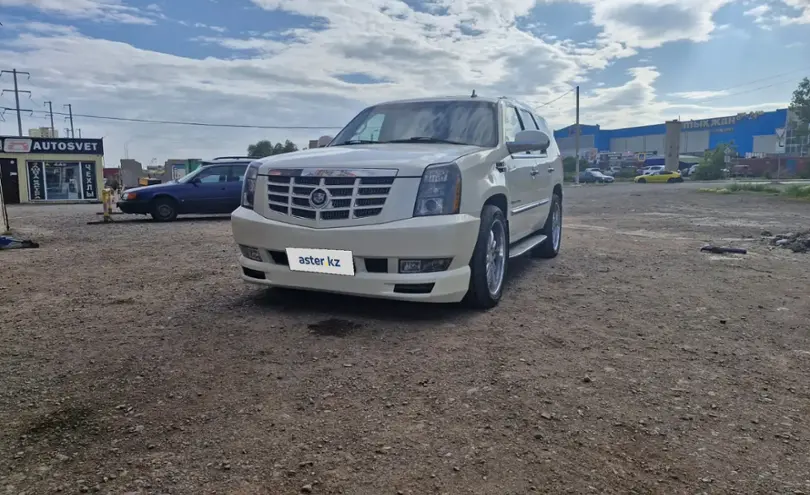 Cadillac Escalade 2007 года за 10 000 000 тг. в Астана
