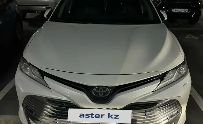 Toyota Camry 2020 года за 18 000 000 тг. в Астана