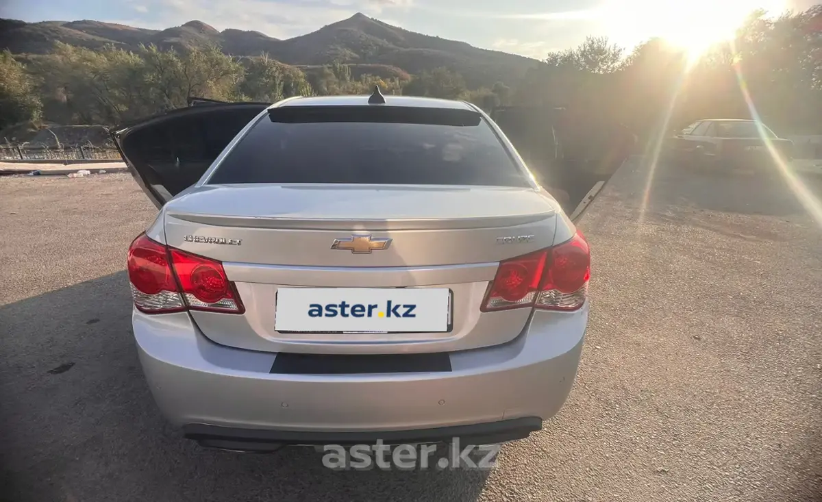 Купить Chevrolet Cruze 2012 года в Алматы, цена 4200000 тенге. Продажа Chevrolet Cruze в Алматы - Aster.kz. №c1237646 Chevrolet Cruze 2012 года за 4 200 000 тг. в Алматы - фото 3