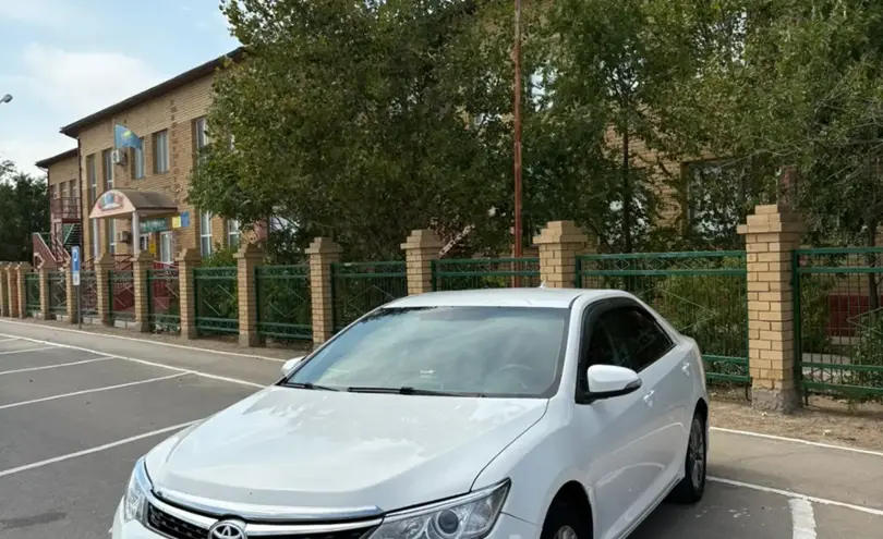 Toyota Camry 2013 года за 8 500 000 тг. в Атырау