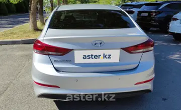 Hyundai Elantra 2018 года за 7 300 000 тг. в Шымкент фото 4