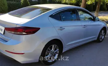 Hyundai Elantra 2018 года за 7 300 000 тг. в Шымкент фото 3