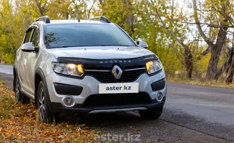 Renault Sandero 2017 года за 5 600 000 тг. в Караганда