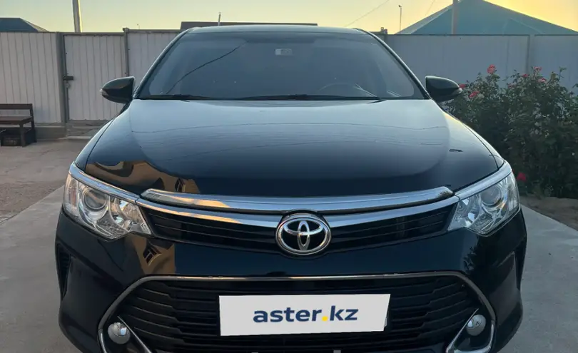 Toyota Camry 2016 года за 9 900 000 тг. в Атырау