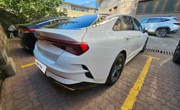 Kia K5 2021 года за 10 500 000 тг. в Алматы фото 4