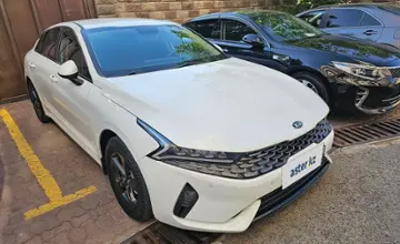 Kia K5 2021 года за 10 500 000 тг. в Алматы фото 3