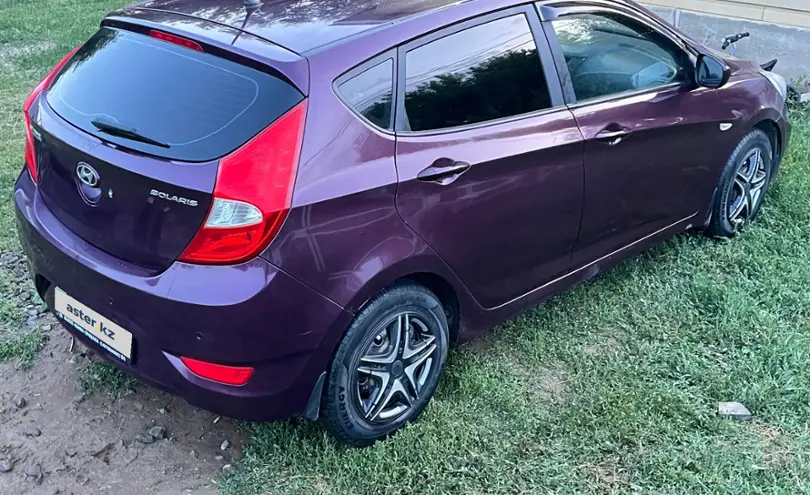 Hyundai Solaris 2013 года за 4 700 000 тг. в Актобе фото 4