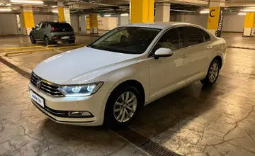 Volkswagen Passat 2017 года за 10 500 000 тг. в Алматы фото 2