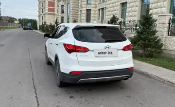 Hyundai Santa Fe 2012 года за 8 000 000 тг. в Астана