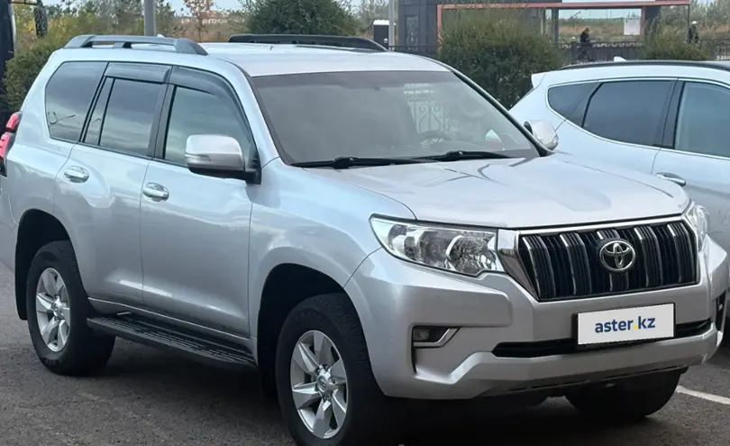 Toyota Land Cruiser Prado 2019 года за 22 000 000 тг. в Астана фото 3