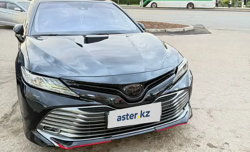 Toyota Camry 2020 года за 14 000 000 тг. в Астана