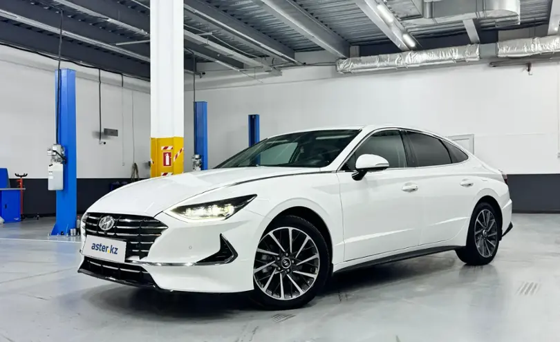 Hyundai Sonata 2020 года за 12 000 000 тг. в Актау