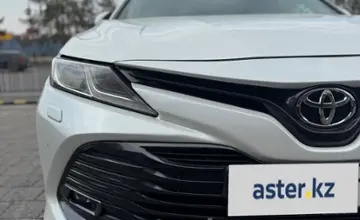 Toyota Camry 2020 года за 12 700 000 тг. в Алматы фото 2