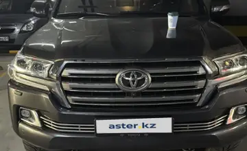 Toyota Land Cruiser 2019 года за 35 000 000 тг. в Астана фото 2