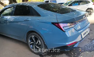 Hyundai Elantra 2022 года за 10 500 000 тг. в Астана фото 3