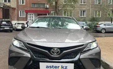 Toyota Camry 2020 года за 12 750 000 тг. в Павлодарская область фото 2