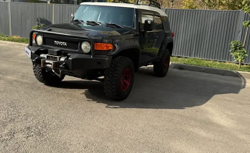 Toyota FJ Cruiser 2008 года за 13 500 000 тг. в Алматы