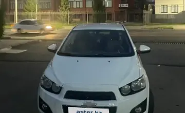 Chevrolet Aveo 2013 года за 3 200 000 тг. в Уральск фото 2