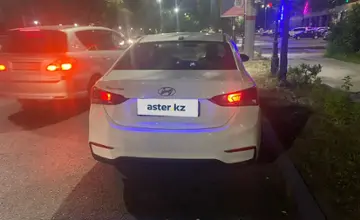 Hyundai Solaris 2018 года за 4 500 000 тг. в Алматы фото 3