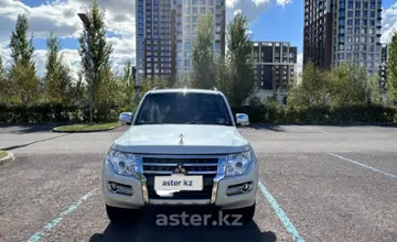 Mitsubishi Pajero 2018 года за 15 900 000 тг. в Астана фото 1