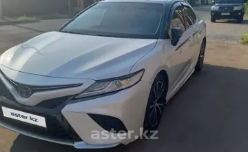 Toyota Camry 2019 года за 14 000 000 тг. в Павлодар