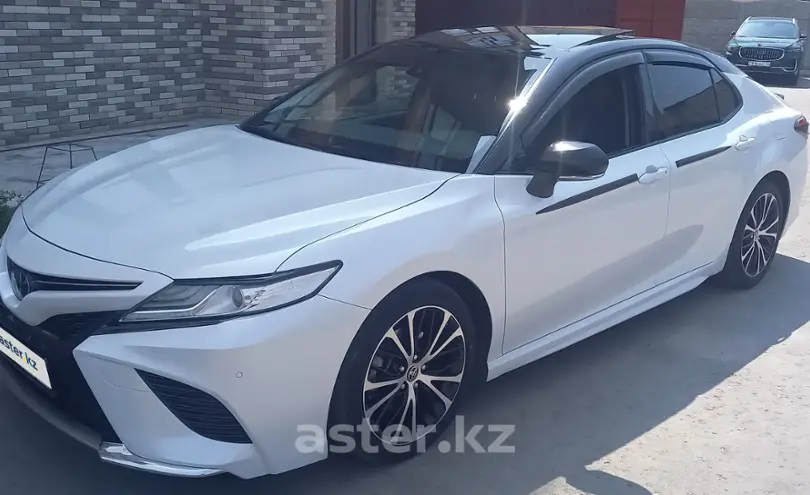 Toyota Camry 2019 года за 14 000 000 тг. в Павлодар