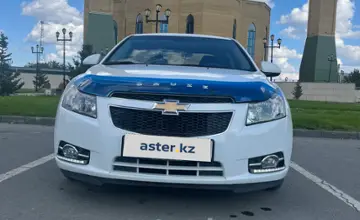 Chevrolet Cruze 2012 года за 3 600 000 тг. в Семей фото 2