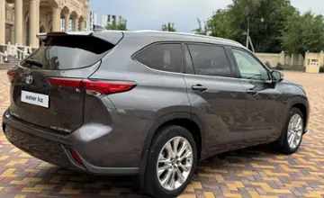 Toyota Highlander 2020 года за 25 000 000 тг. в Алматы фото 2
