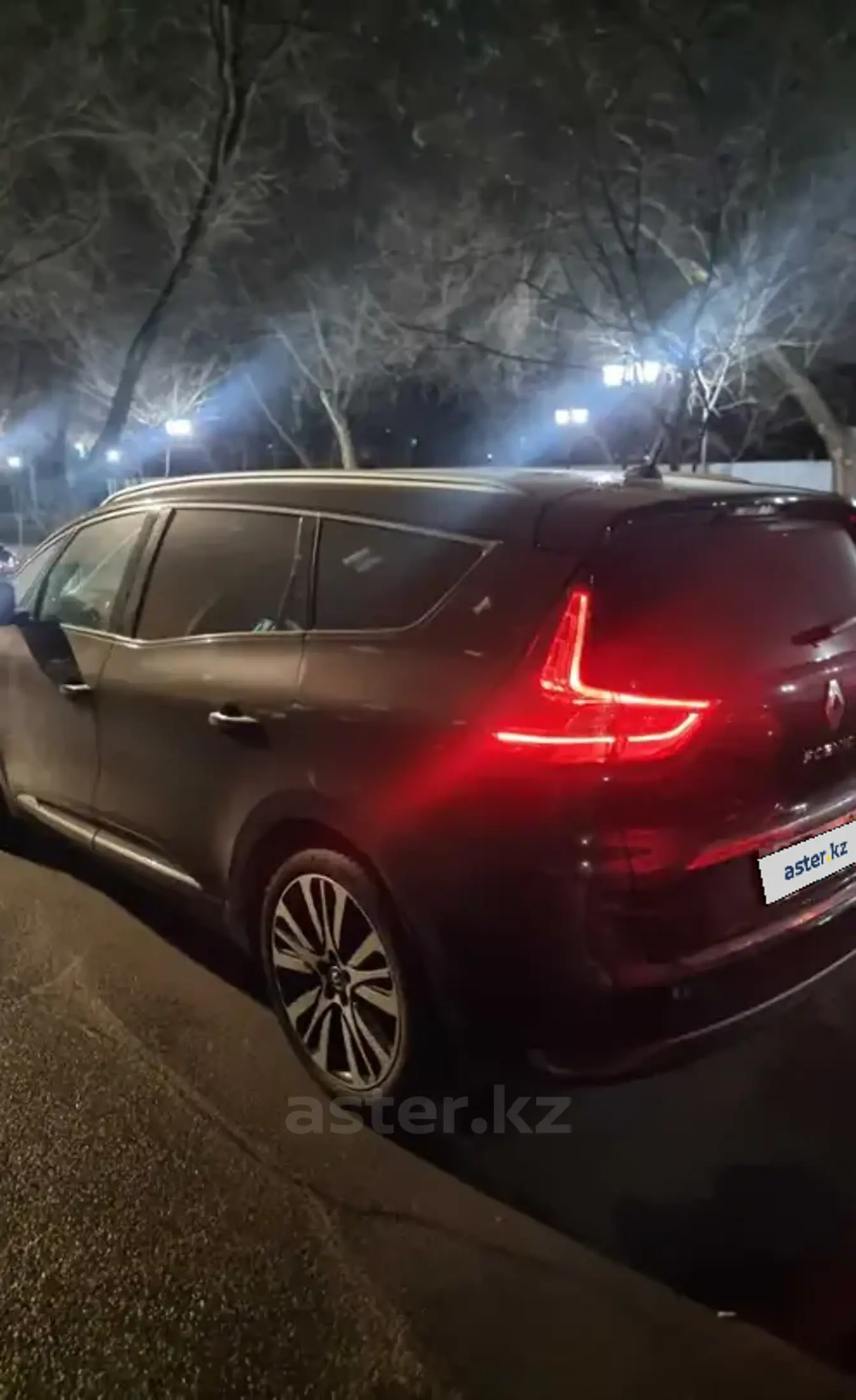 Renault Scenic 2018 года за 9 000 000 тг. в Алматы фото 4