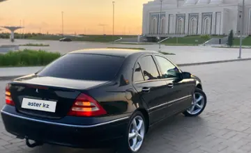Mercedes-Benz C-Класс 2001 года за 3 700 000 тг. в Астана фото 4