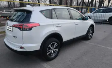 Toyota RAV4 2018 года за 10 600 000 тг. в Алматы фото 2