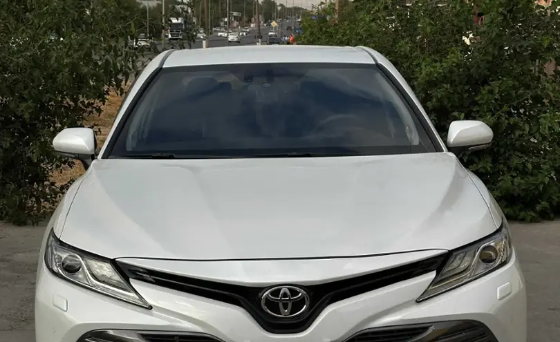 Toyota Camry 2019 года за 14 800 000 тг. в Шымкент