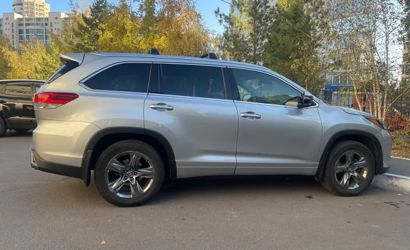Toyota Highlander 2017 года за 17 500 000 тг. в Астана фото 3