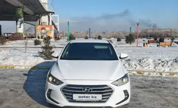 Hyundai Elantra 2018 года за 8 000 000 тг. в Семей фото 1
