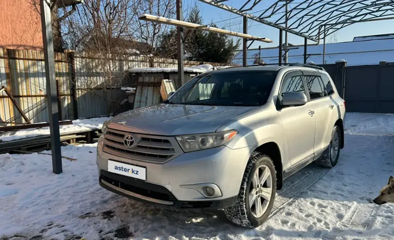 Toyota Highlander 2013 года за 12 500 000 тг. в Алматы