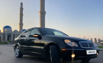 Mercedes-Benz C-Класс 2001 года за 3 700 000 тг. в Астана фото 2