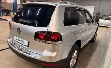Volkswagen Touareg 2007 года за 9 500 000 тг. в Алматы фото 4