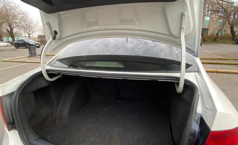 Volkswagen Polo 2015 года за 3 300 000 тг. в Алматы