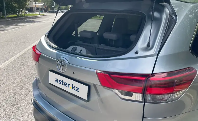 Toyota Highlander 2017 года за 17 500 000 тг. в Астана фото 4