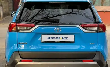 Toyota RAV4 2020 года за 15 000 000 тг. в Алматы фото 4
