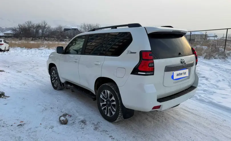 Toyota Land Cruiser Prado 2022 года за 25 700 000 тг. в Алматы