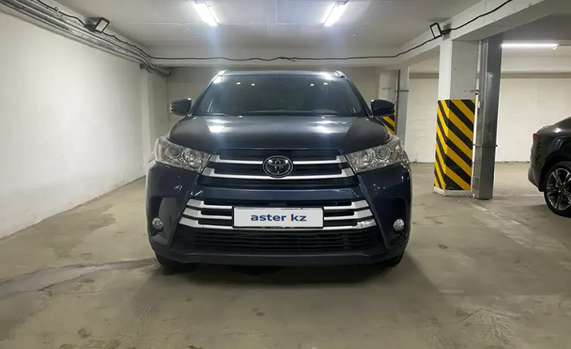 Toyota Highlander 2019 года за 17 000 000 тг. в Алматы