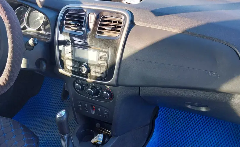 Renault Logan 2014 года за 2 300 000 тг. в Экибастуз