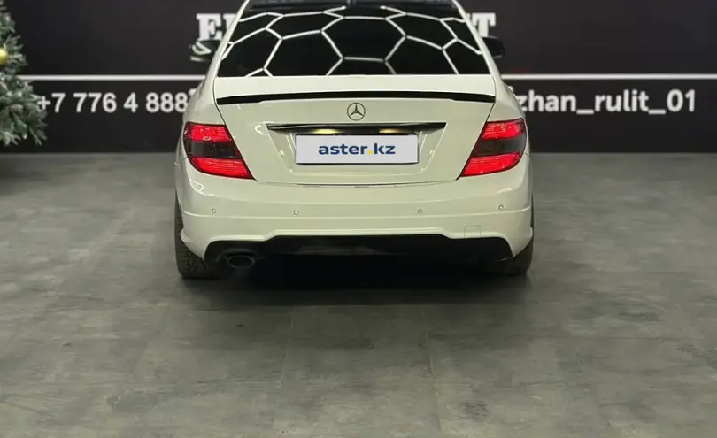 Mercedes-Benz C-Класс 2007 года за 5 300 000 тг. в Астана фото 4