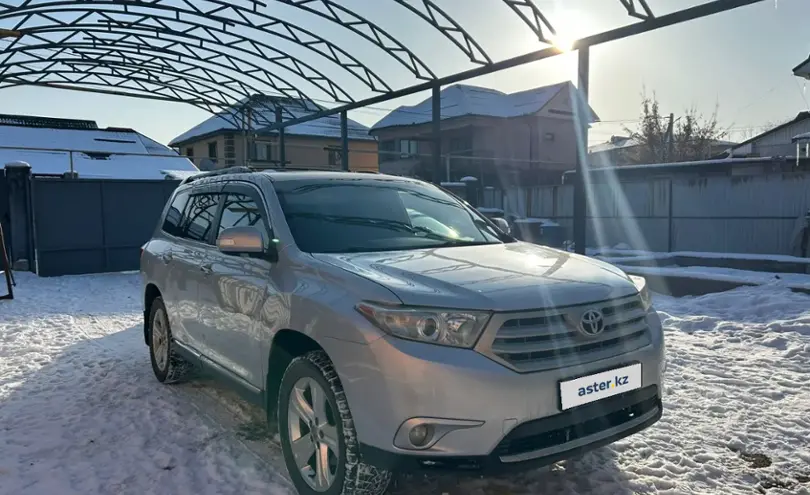 Toyota Highlander 2013 года за 12 500 000 тг. в Алматы фото 2