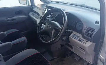 Nissan Serena 2001 года за 3 500 000 тг. в Семей