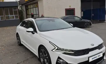 Kia K5 2020 года за 10 500 000 тг. в Алматы фото 3