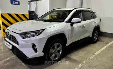 Toyota RAV4 2022 года за 16 500 000 тг. в Астана фото 2